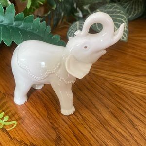 "Lenox" - Porcelain ivory baby elephant